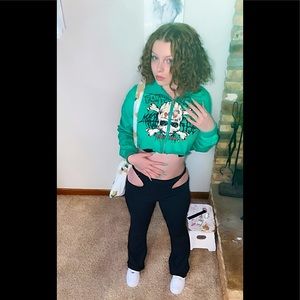 Meet your Posher, Avary